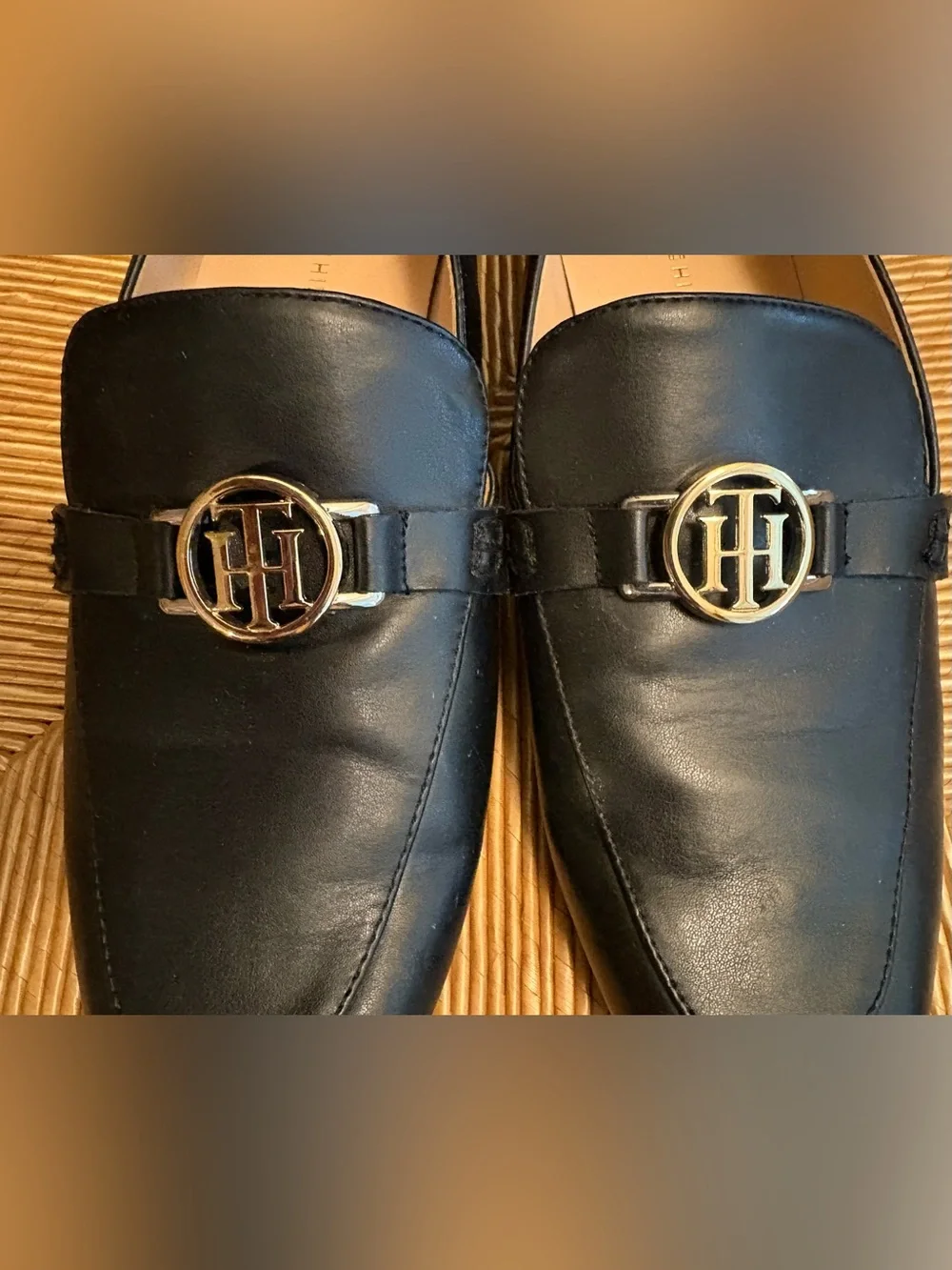 Tommy Hilfiger Black Leather Hardware Essential Loafer Slip On Shoes Flats9 1/2M